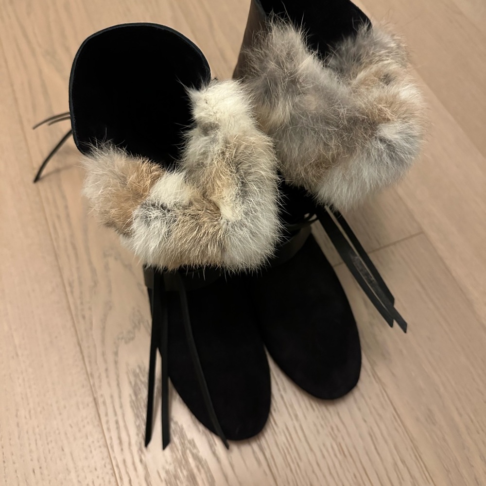 Isabel Marant Suede and Fur Flat Boots with Wraparound Straps Size 39